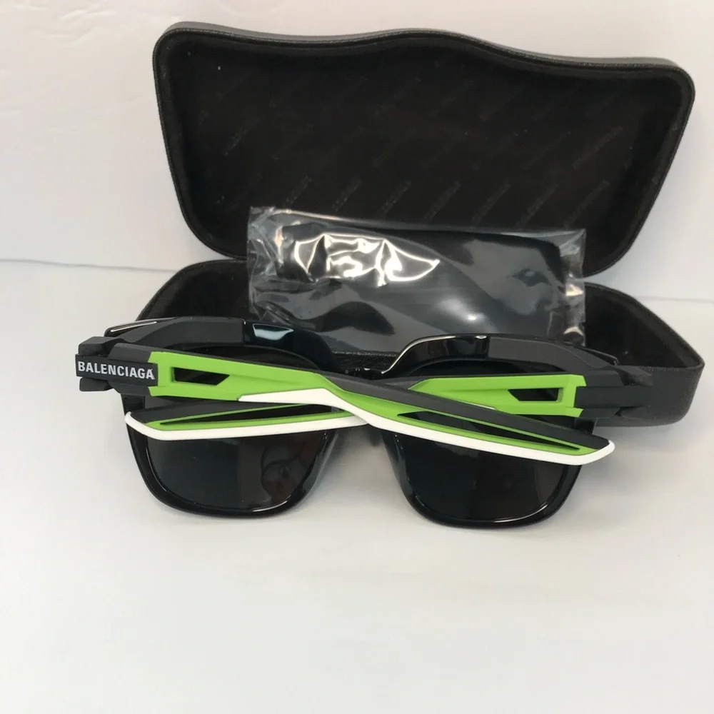 New Authentic Balenciaga Grey Square Unisex Sunglasses BB0025SA 004